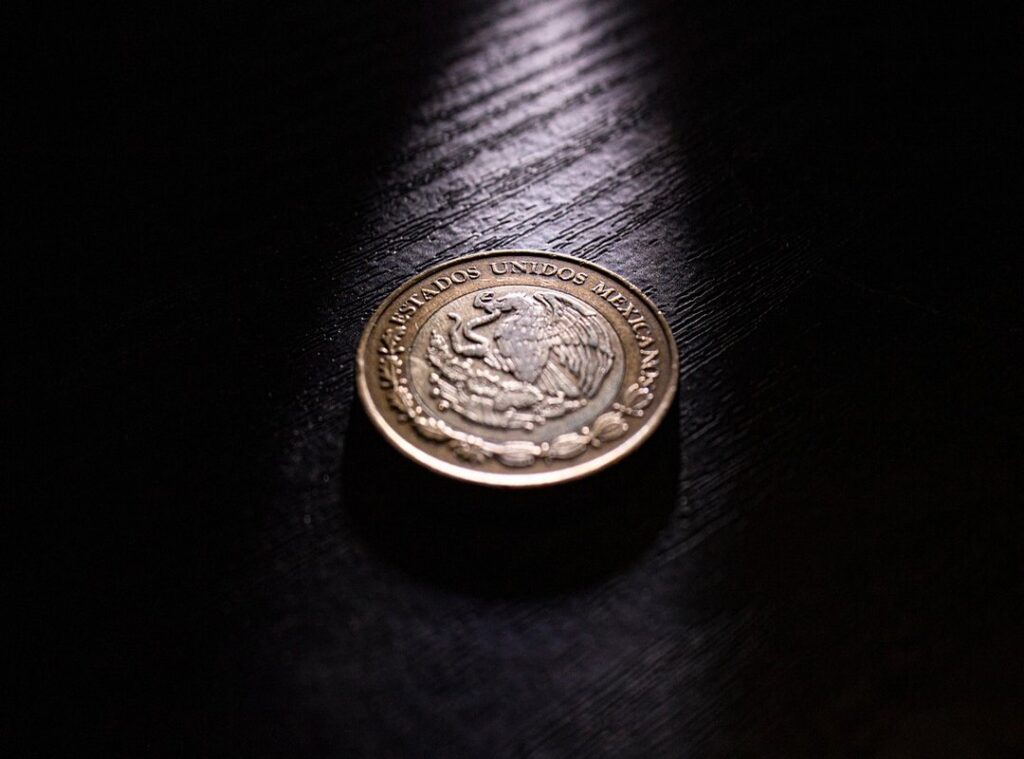 90000 pesos colombianos a chilenos